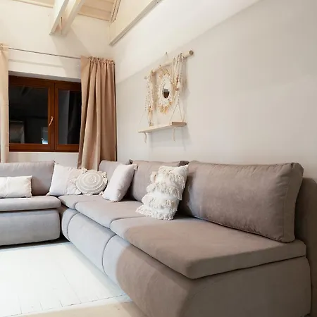 Lesny Dom W Okolicy Zegrza Casa vacanze Dzierzenin